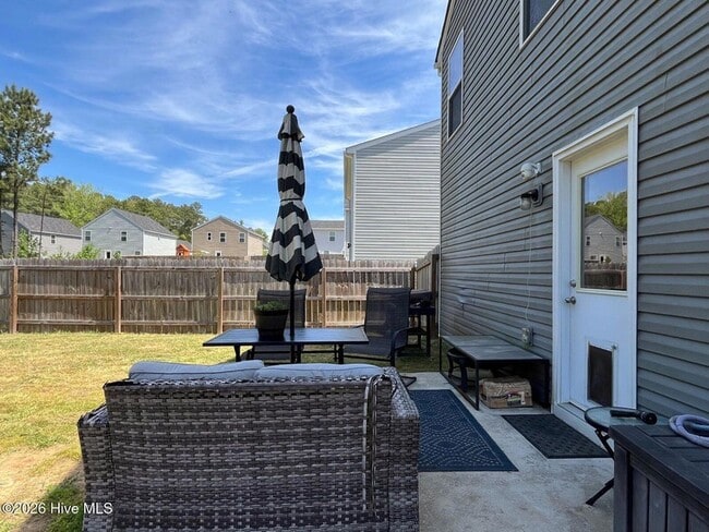 Building Photo - 784 Conductor Ct