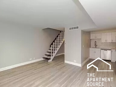 Building Photo - 744 W Gordon Terrace