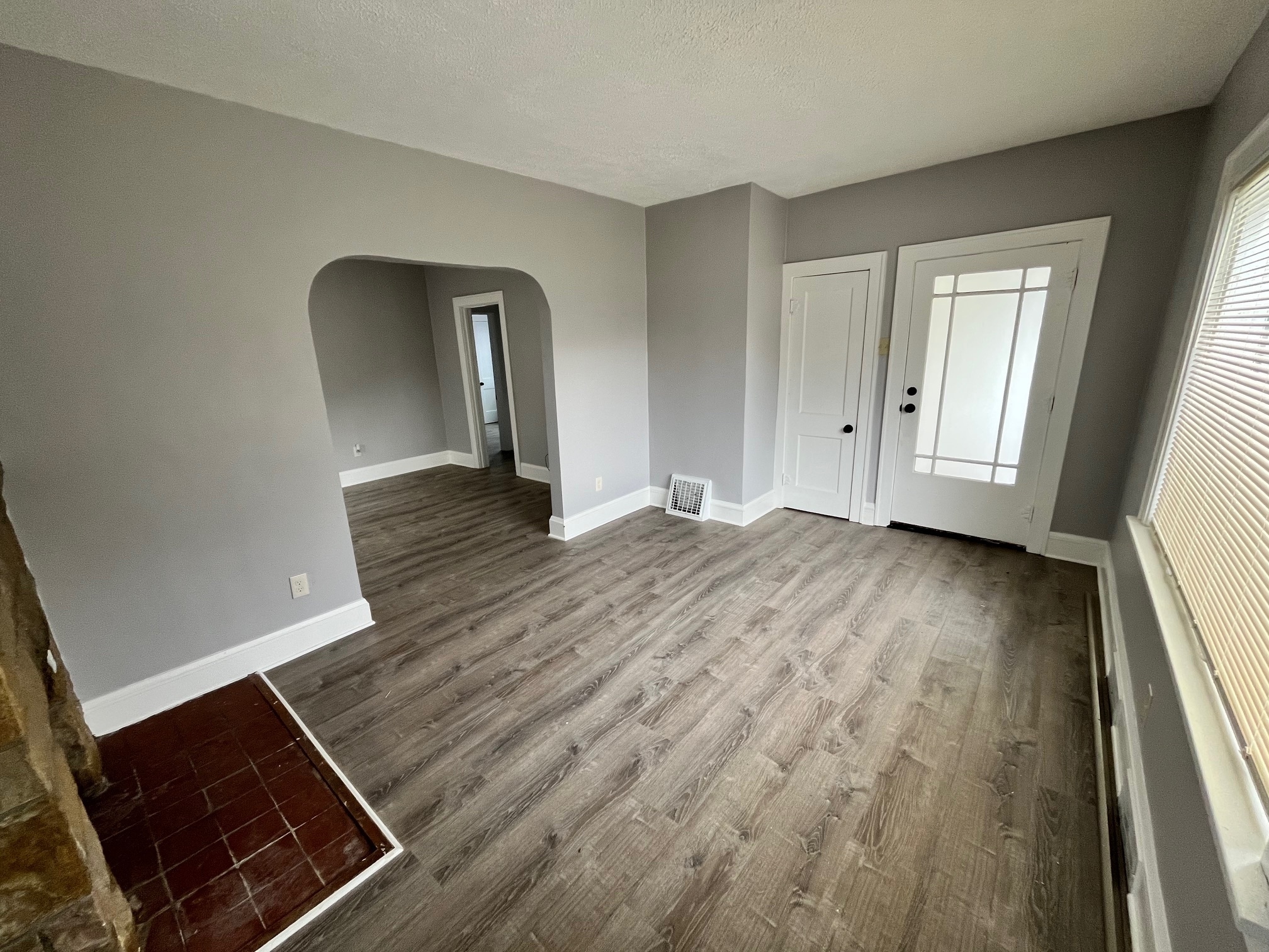 Building Photo - 562 Belden Ave