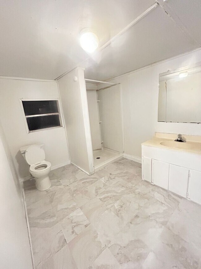 Building Photo - Available Now! Rent this affordable 3 bedroom home in Aiken!