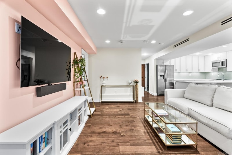 Building Photo - 3700 Cantrell Rd