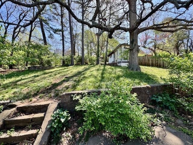 Building Photo - 826 Woodlawn Dr