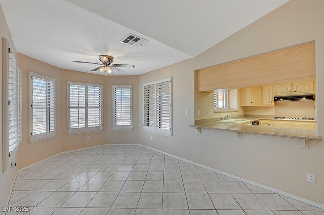 Building Photo - 6317 W Canyon Ridge Dr