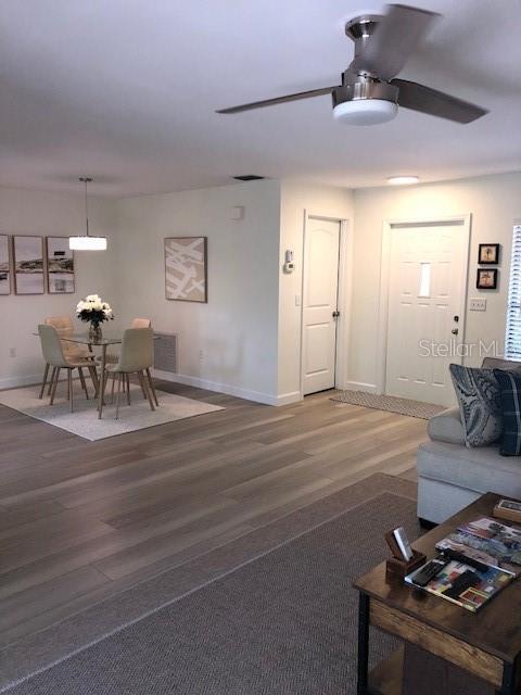 Building Photo - 230 Laurel Hollow Dr