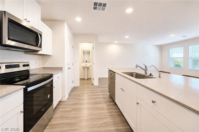 Building Photo - 3730 Celesta Vis Ave