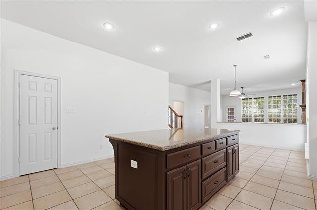 Building Photo - 1021 Ellis Way