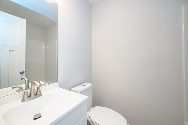 Building Photo - GEORGETOWN Duplex - SW Columbia – 3 Bed, 3...