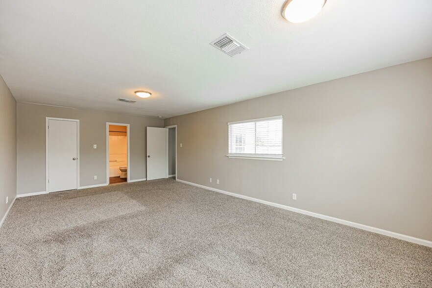 Building Photo - 4234 Sunrise Cove Dr