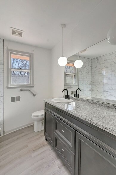 Building Photo - 6469 Fleetwood Dr