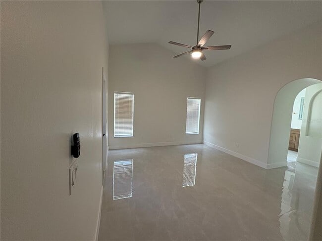 Building Photo - 11215 Crystal Glen Blvd
