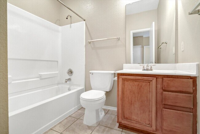 Building Photo - 2202 Sage Canyon Dr