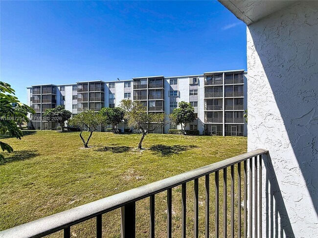 Building Photo - 8740 N Sherman Cir