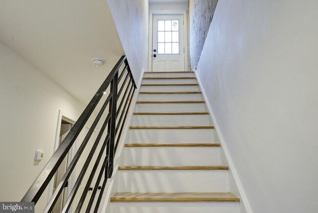 Building Photo - 513 McKean St
