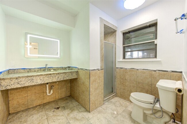 Building Photo - 2117 Willow Wisp Dr