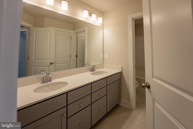 Building Photo - 1622 Sandpiper Bay Lp