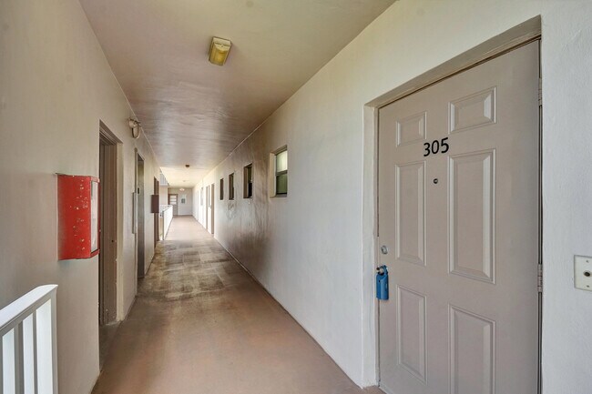 Building Photo - 2430 SW 81st Ave