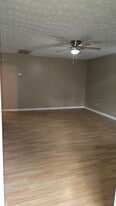 Building Photo - 8372 Warren Dr