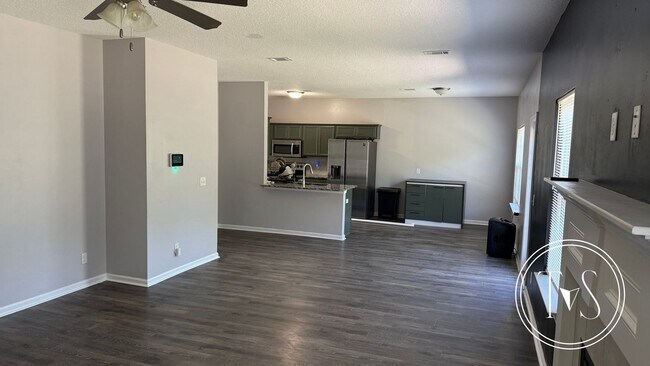 Building Photo - SUMMER MOVE-IN SPECIAL and RATE DROP ALERT...