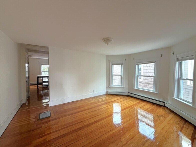 Building Photo - 94 Morrison Ave