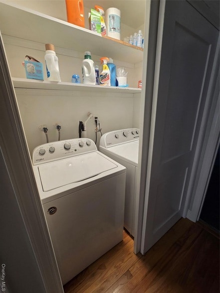 Building Photo - 359 E Pine St