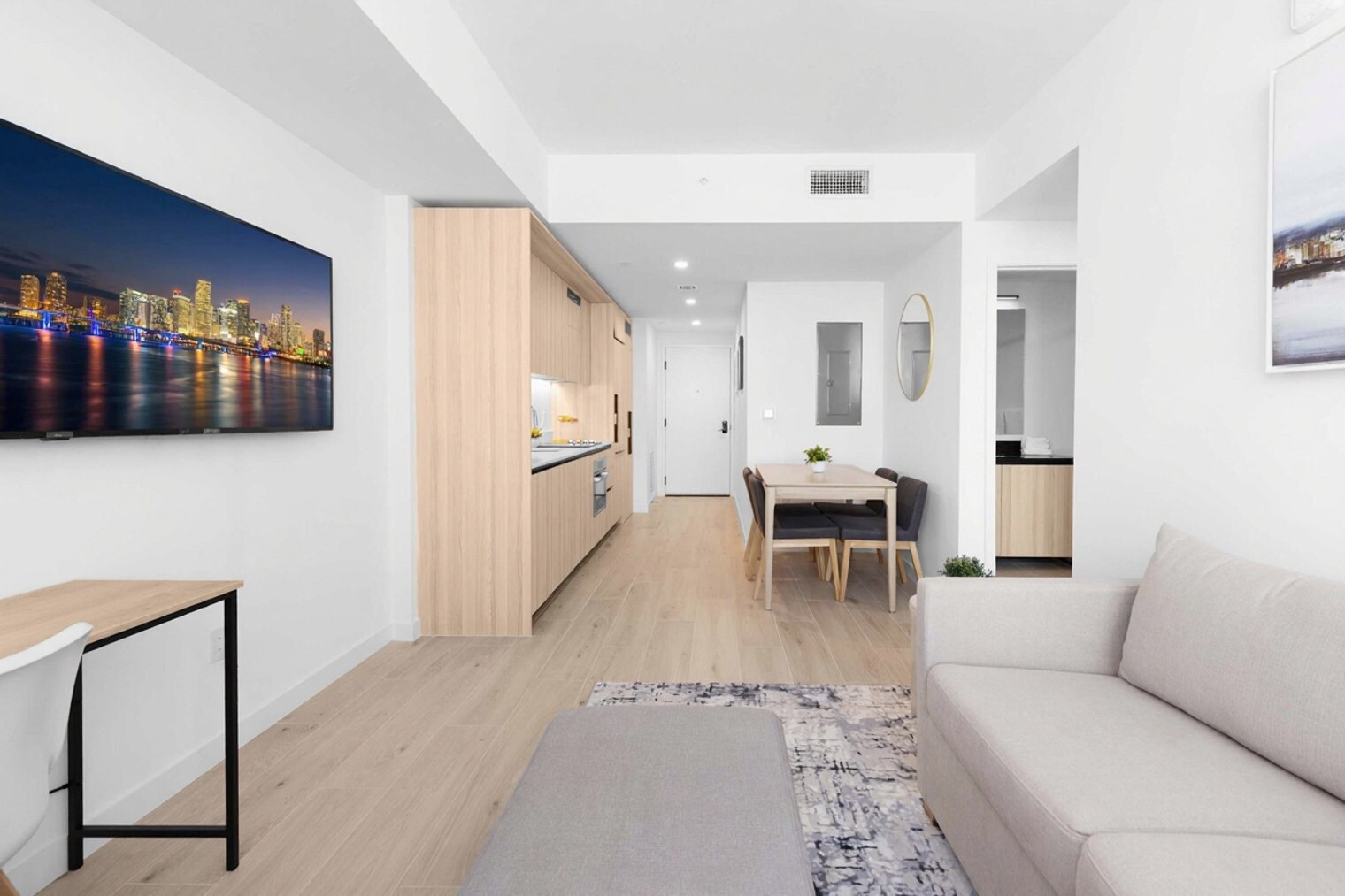 Building Photo - 225 N Miami Ave