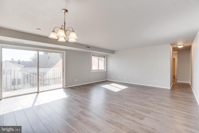 Building Photo - 3404 25th St S