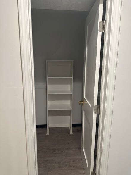 Building Photo - 304 Dunbar Dr