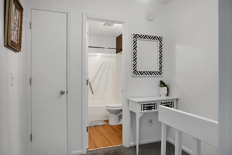 Building Photo - 2483 Realm St