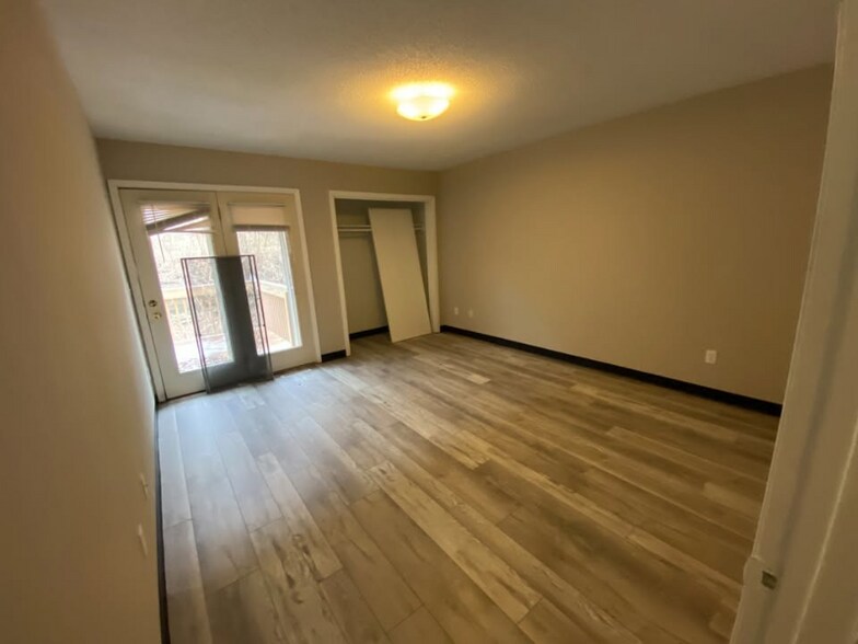 Building Photo - 924 23rd Ave