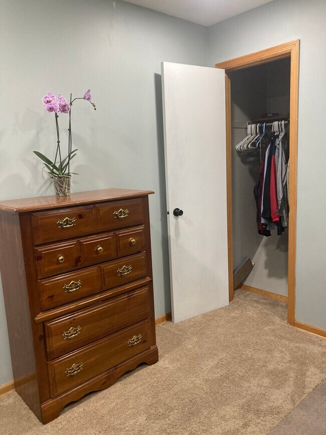 back-facing smaller bedroom 9x10 - 620 114th Ln NE