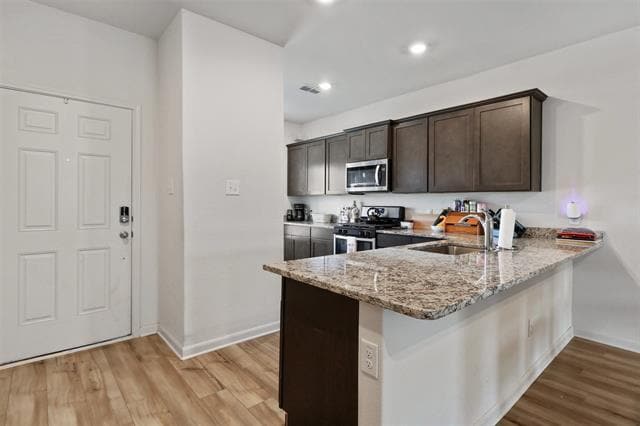 Building Photo - 13701 Roosevelt Arch Dr