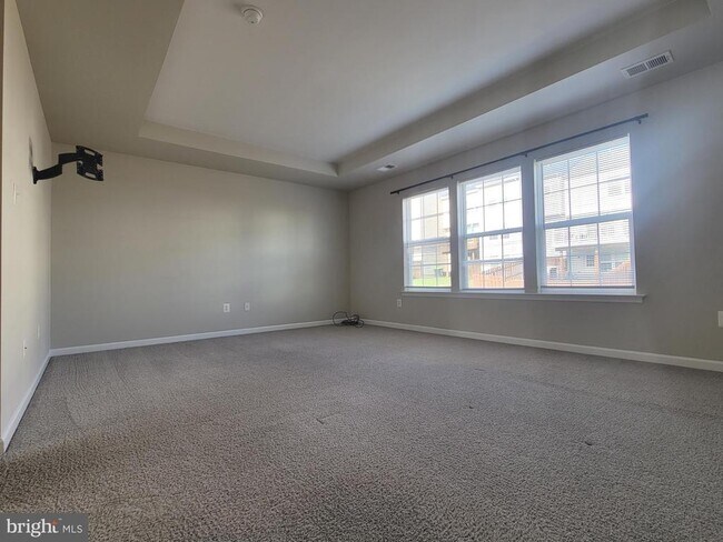 Building Photo - 216 Monticello Square