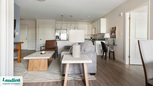 Building Photo - 2 Trl Run