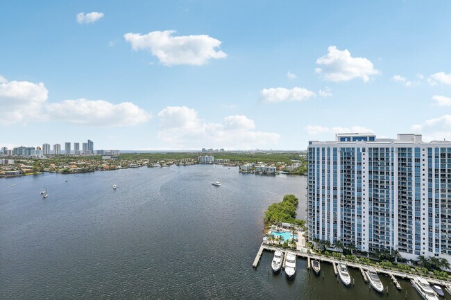 Building Photo - 17301 Biscayne Blvd