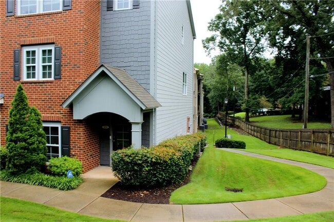 Building Photo - 3054 Turman Cir