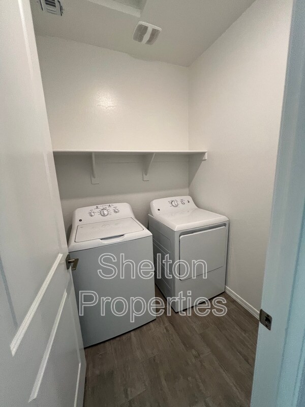 Building Photo - 7721 W Saddlehorn Rd