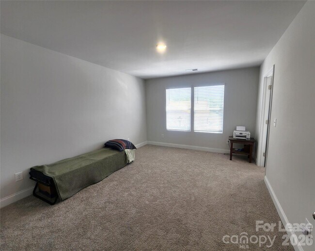 Building Photo - 4005 Puddle Pond Rd