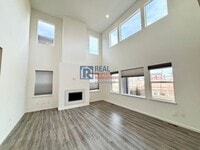 Building Photo - 4662 High Mesa Cir