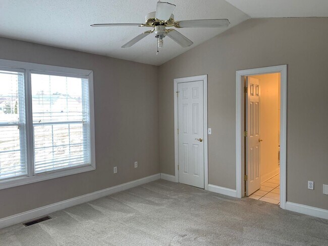 Building Photo - 190 Willow Oak Dr NW