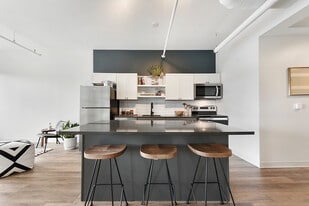 Building Photo - 1709 FIFTH