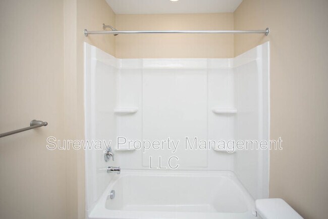 Building Photo - 239 Macoun Way
