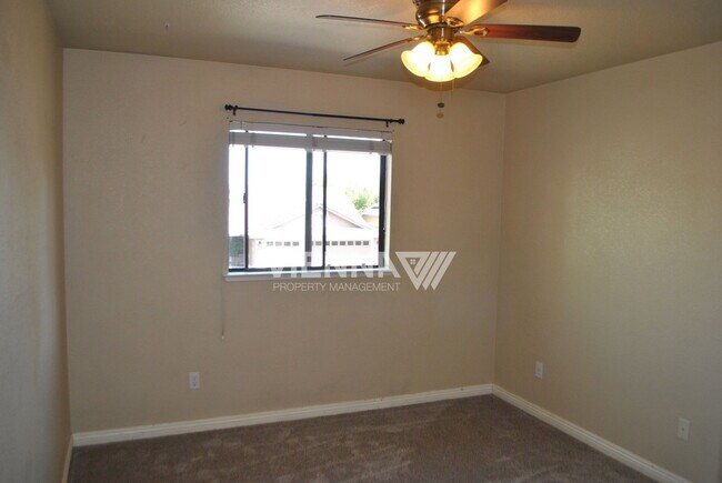 Building Photo - 5325 Thunder Ridge Cir