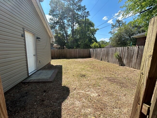 Building Photo - 528 Wessinger St