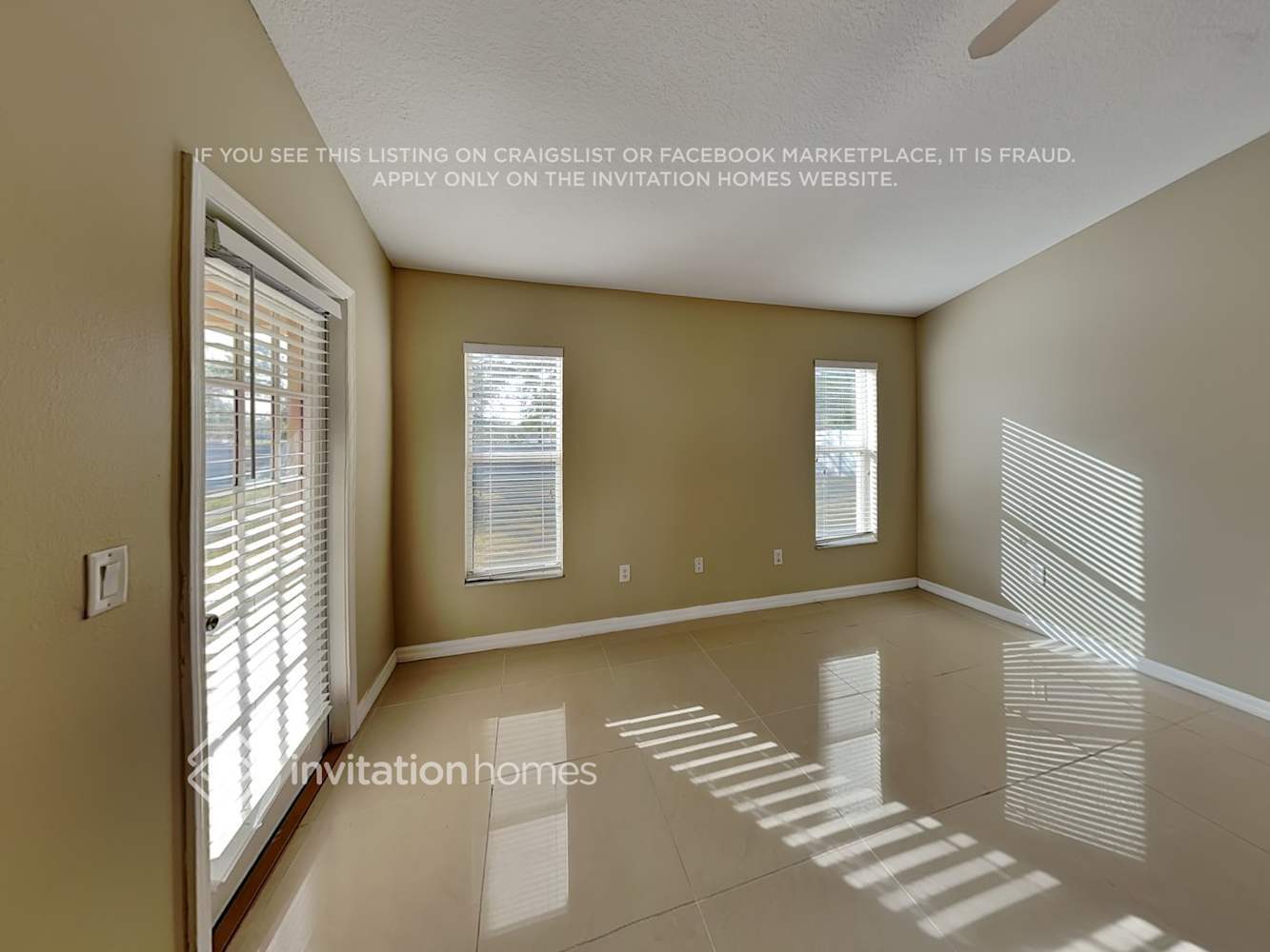 Building Photo - 2335 Roanoke Springs Dr