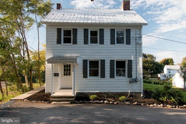 Building Photo - 418 S Carlisle St