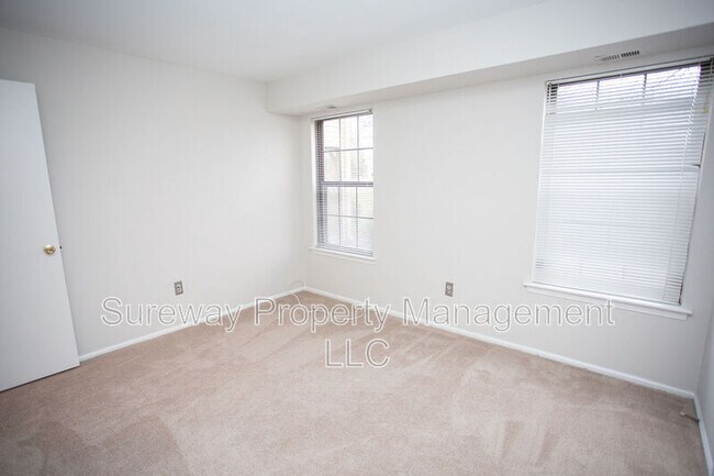 Building Photo - 159A Birchfield Ct