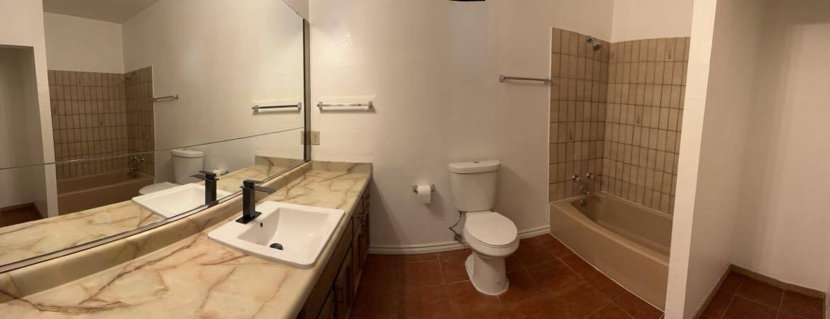 Building Photo - 1937 Sunshine Ter SE