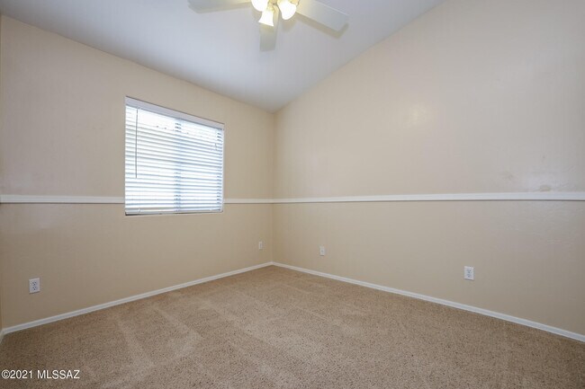 Building Photo - 10489 Bonpland Willow Dr