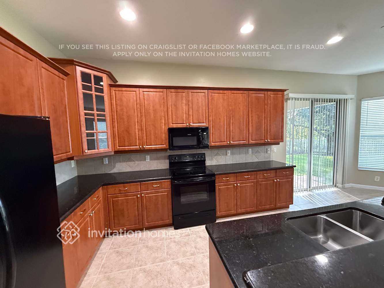 Building Photo - 9279 Madewood Ct