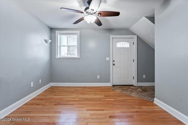 Building Photo - 53 Beekman St